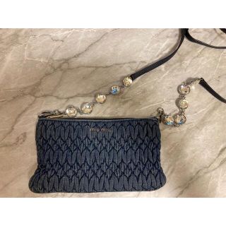 ミュウミュウ チェーンバッグ ショルダーバッグ(レディース)の通販 82 大阪直営店 レア美品miumiuミュウミュウ チェーンショルダーバッグ ゴブラン織ワッペン付 ショルダーバッグ