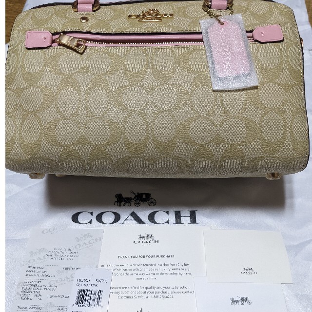 純正直販店 COACH ミニバッグ シグネチャー ピンクのワンポイント