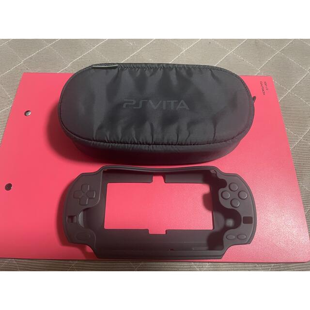 PlayStation Vita(プレイステーションヴィータ)のvita  1000シリーズ　シリコンカバー　ポーチ　2 エンタメ/ホビーのゲームソフト/ゲーム機本体(その他)の商品写真