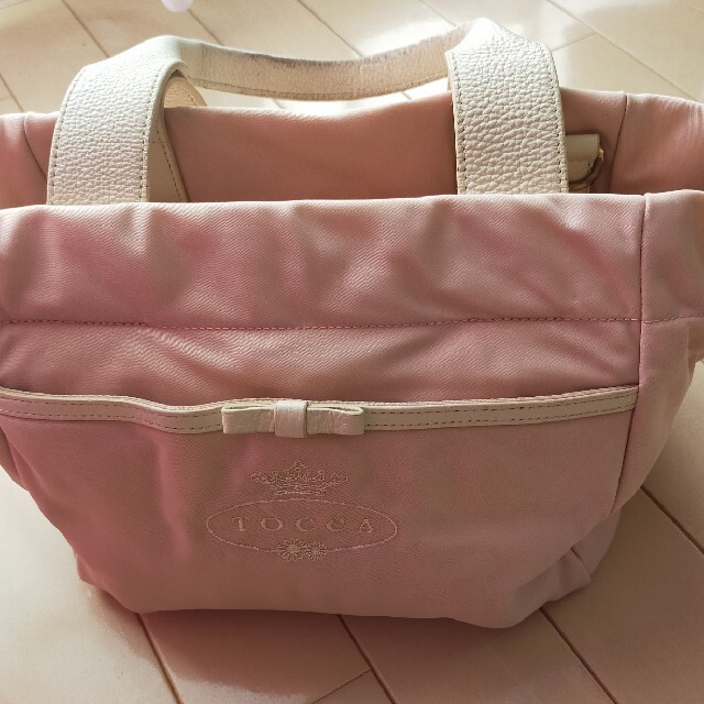 TOCCA(トッカ)のトッカ　ミニトートバック　可愛らしいピンク色　ホームクリーニング済 レディースのバッグ(トートバッグ)の商品写真