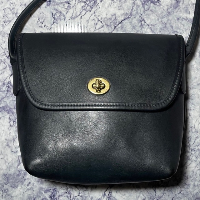 COACH(コーチ)のオールドコーチ COACH クインシー ブラック ショルダー USA製 レディースのバッグ(ショルダーバッグ)の商品写真