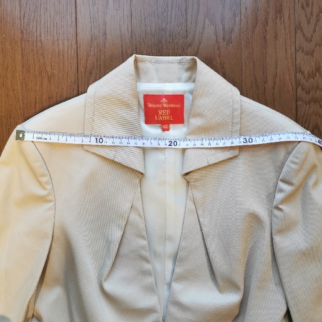 Vivienne Westwood(ヴィヴィアンウエストウッド)のVivienne Westwood　スーツ　ジャケット　ヴィヴィアン　イタリア製 レディースのジャケット/アウター(テーラードジャケット)の商品写真