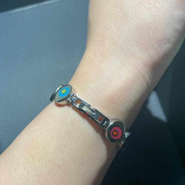 swatch(スウォッチ)のswatch ブレスレット レディースのアクセサリー(ブレスレット/バングル)の商品写真