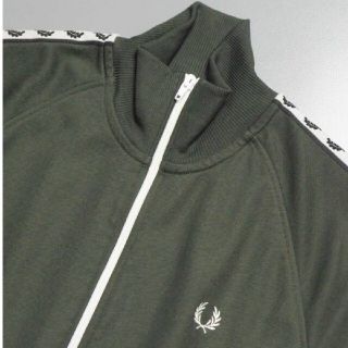 フレッドペリー(FRED PERRY)のチップ様専用　フレッドペリー　ジャケット　ローレルテープド　美品！深緑　Mサイズ(ジャージ)