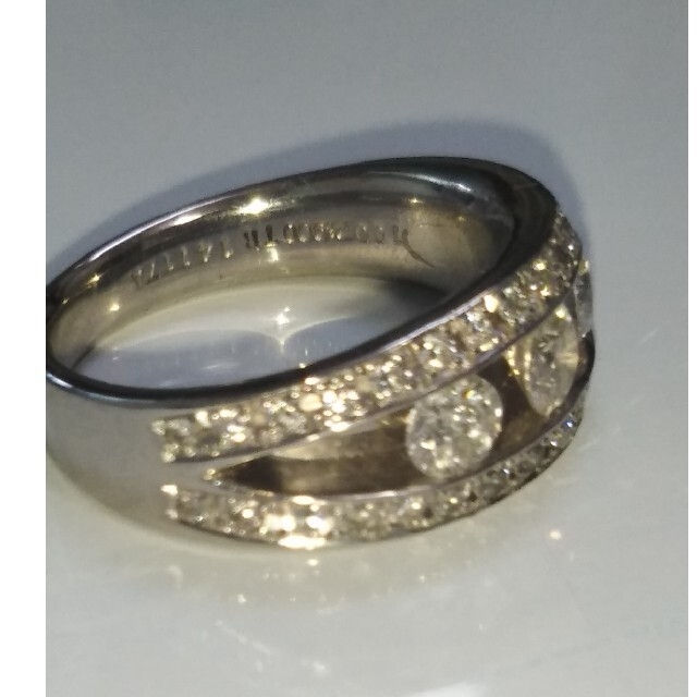 DE BEERS(デビアス)のTRILOGY※ダイヤモンドリング1ct レディースのアクセサリー(リング(指輪))の商品写真