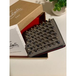 Christian Louboutin(折り財布)のフリマアイテム一覧 Christian Louboutin(折り財布)のフリマアイテム一覧