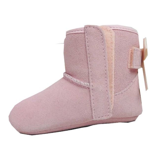 UGG(アグ)の新着UGGBABY JESSE牛革ベビーブーツ＆ビーニーギフトセット6-12ヶ月 キッズ/ベビー/マタニティのベビー靴/シューズ(~14cm)(ブーツ)の商品写真