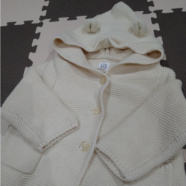 babyGAP(ベビーギャップ)のbabyGAP　くま耳　ニットカーディガン　70㎝ キッズ/ベビー/マタニティのベビー服(~85cm)(ジャケット/コート)の商品写真