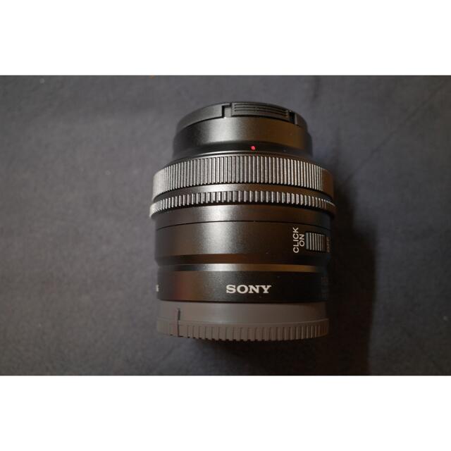 SONY(ソニー)のSONY FE40mm F2.5 G フルサイズ対応単焦点 Gレンズ スマホ/家電/カメラのカメラ(レンズ(単焦点))の商品写真
