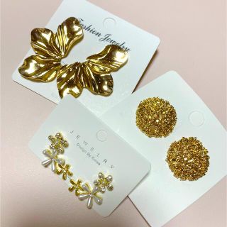 【新品未使用】ウェディングピアス　アクセサリー　ピアス(ピアス)