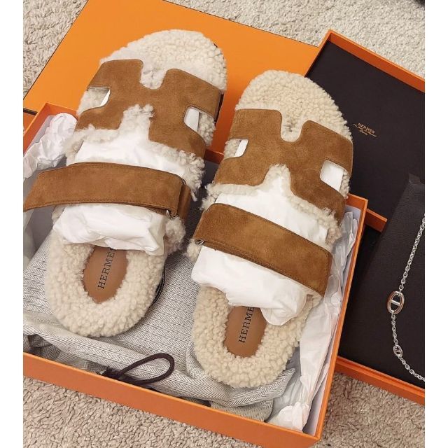 コメント 【大人気完売】Hermes Chypre Sandal メンズ モコモコ サンダル (HERMES/サンダル) 85144469 によるキャ