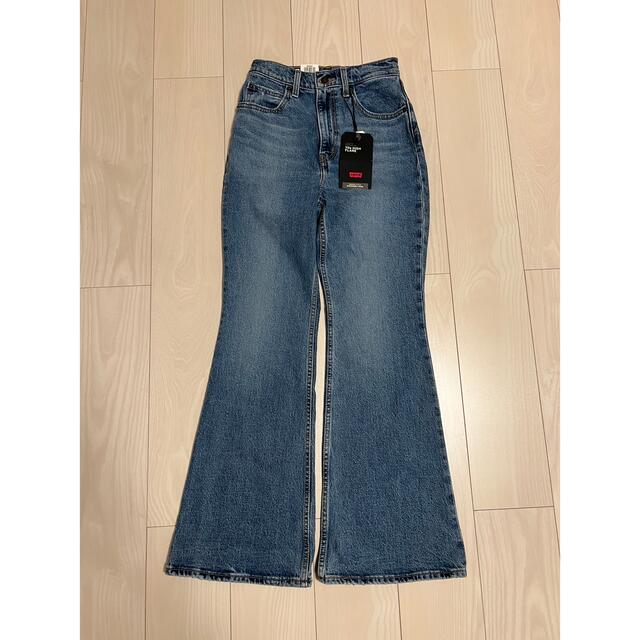 Levi's(リーバイス)の【新品】リーバイス　フレアデニムパンツ レディースのパンツ(デニム/ジーンズ)の商品写真