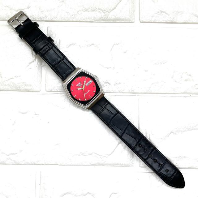 SEIKO(セイコー)の【美品】SEIKO 5/セイコー/ヴィンテージ腕時計/メンズ/自動巻き/レッド メンズの時計(腕時計(アナログ))の商品写真