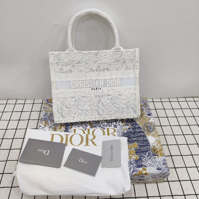 Christian Dior - Dior BOOK TOTE スモールバッグ マクラメ レースの通販 by Ira's shop