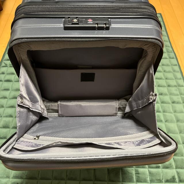 ace.(エース)のスーツケース　美品　ポケット付き メンズのバッグ(トラベルバッグ/スーツケース)の商品写真