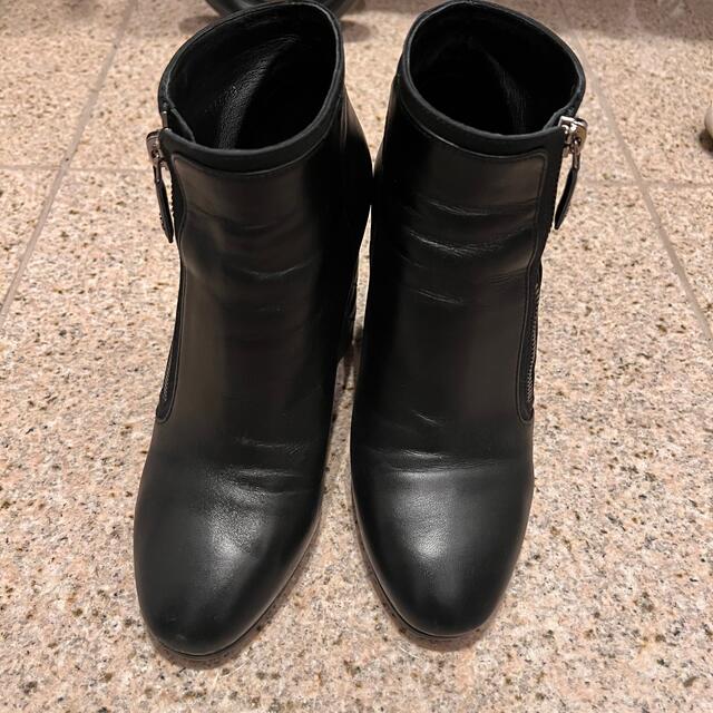 CHANEL(シャネル)のポポロさん専用⭐︎CHANEL シャネル  ブラックブーツ  37 1/2 レディースの靴/シューズ(ブーツ)の商品写真