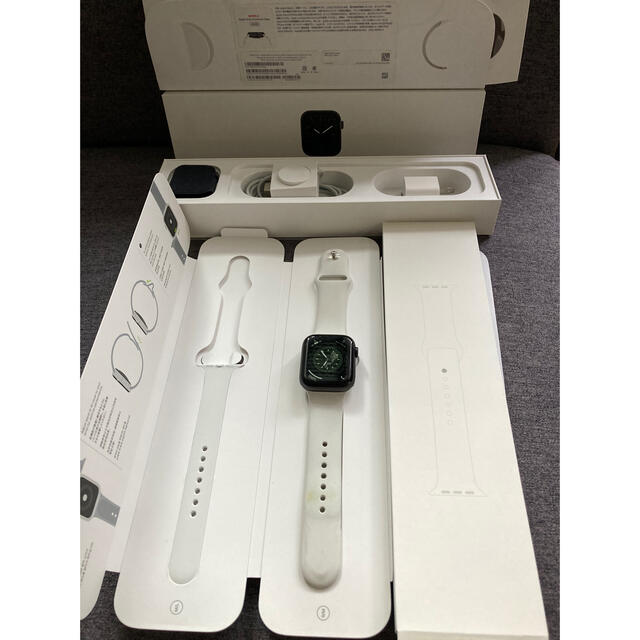 デジタル式ベルト素材Apple Watch Series 5 (GPS + Cellular)