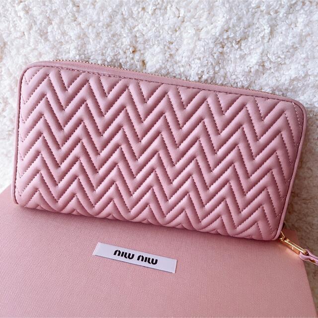 新品未使用♡ 】ミュウミュウ miumiu 財布 ラウンドファスナー 長財布