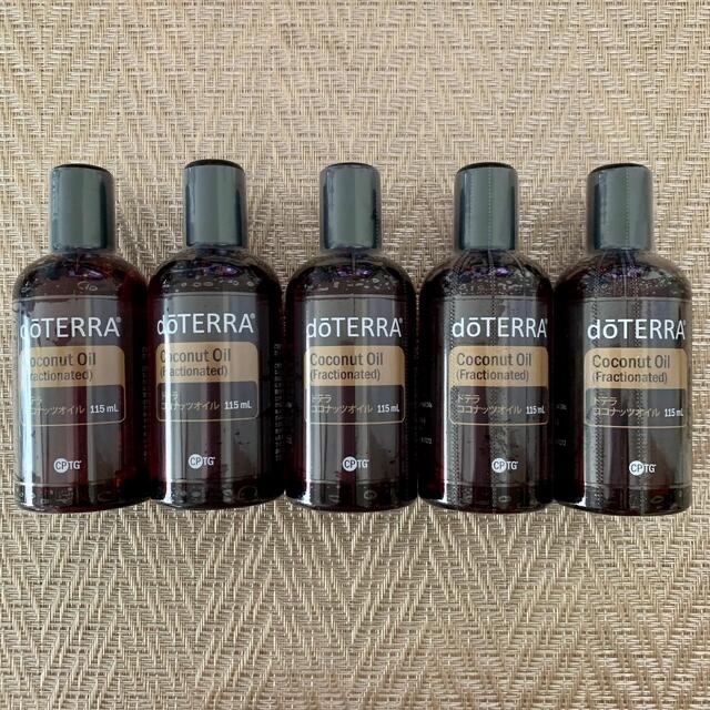 doTERRA(ドテラ)の♡haru様専用♡ドテラ doTERRA ココナッツオイル 7本 新品未開封  コスメ/美容のリラクゼーション(エッセンシャルオイル（精油）)の商品写真