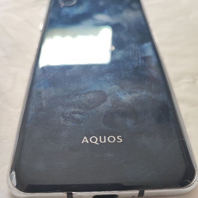 AQUOS(アクオス)のNTT docomo AQUOS SH-03K スマホ/家電/カメラのスマートフォン/携帯電話(スマートフォン本体)の商品写真