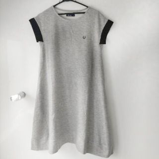 フレッドペリー(FRED PERRY)のＦＲＥＤ ＰＥＲＲＹ ワンピース(ひざ丈ワンピース)