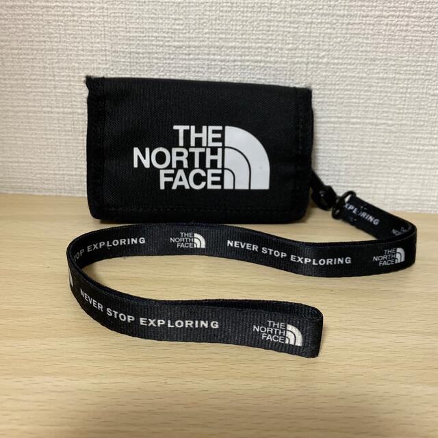 THE NORTH FACE(ザノースフェイス)のTHE NORTH FACE 財布 ストラップ付き メンズのファッション小物(折り財布)の商品写真