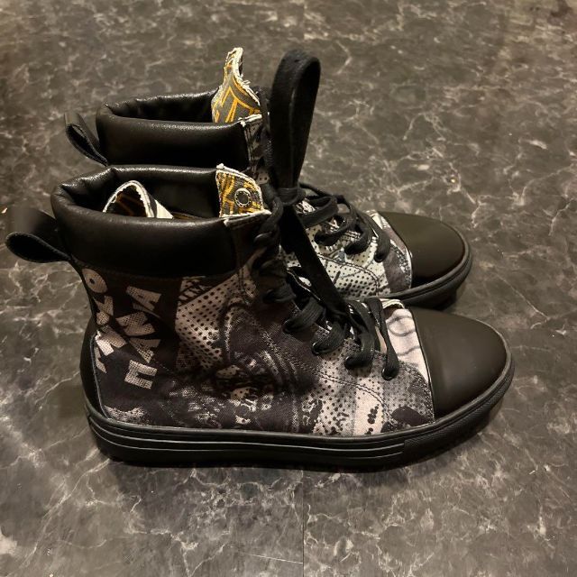 Vivienne Westwood(ヴィヴィアンウエストウッド)の15AW ANGLOMANIA picture printed sneaker レディースの靴/シューズ(スニーカー)の商品写真