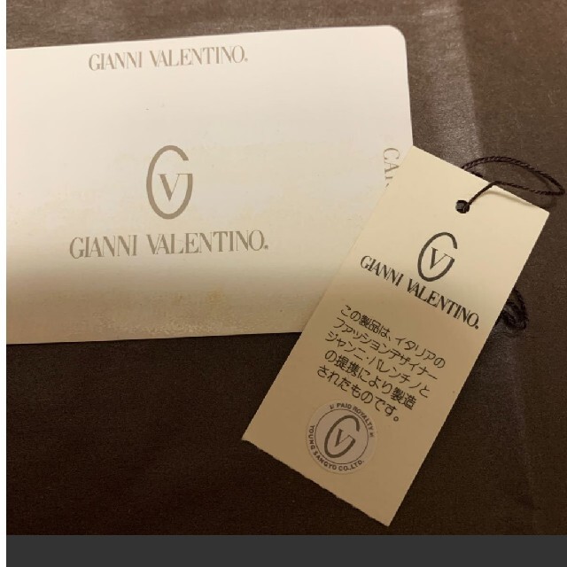 GIANNI VALENTINO(ジャンニバレンチノ)のGIANNI VALENTINO 二つ折り財布 レディースのファッション小物(財布)の商品写真