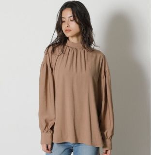 アズールバイマウジー(AZUL by moussy)の【新品未使用】BOTTLE NECK BLOUSE AZUL by moussy(シャツ/ブラウス(長袖/七分))