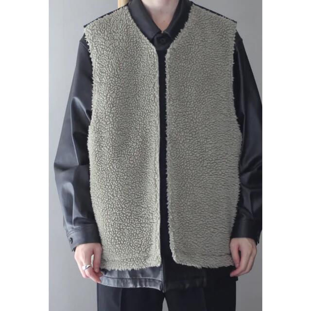 stein WOOL BOA REVERSIBLEVEST KHAKIBEIGE