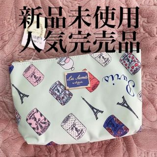 ラデュレ(LADUREE)の新品未使用ラデュレポーチタグ付きエッフェル塔クリスマス　プレゼント　お礼　誕生日(ポーチ)