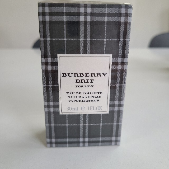 BURBERRY(バーバリー)の新品未開封BURBERRYバーバリーブリットフォーメン　30ml コスメ/美容の香水(香水(男性用))の商品写真