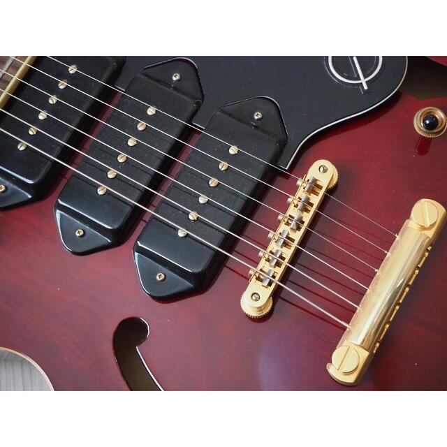 Epiphone(エピフォン)のEpiphone Riviera Custom P-93 Wine Red 楽器のギター(エレキギター)の商品写真