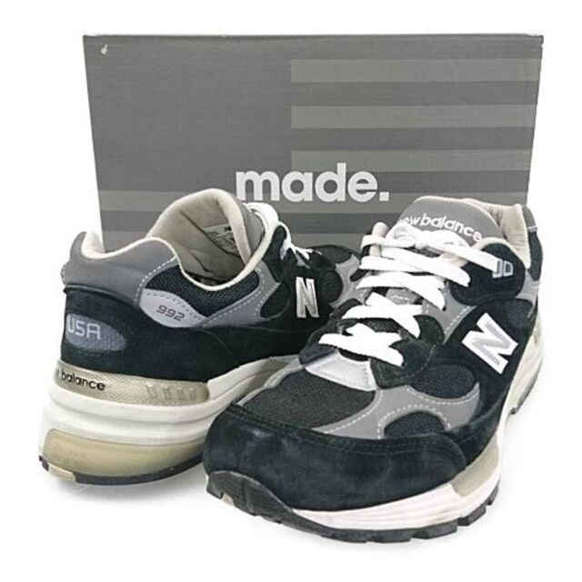 28932/ New balance 品番 M992EB シューズ