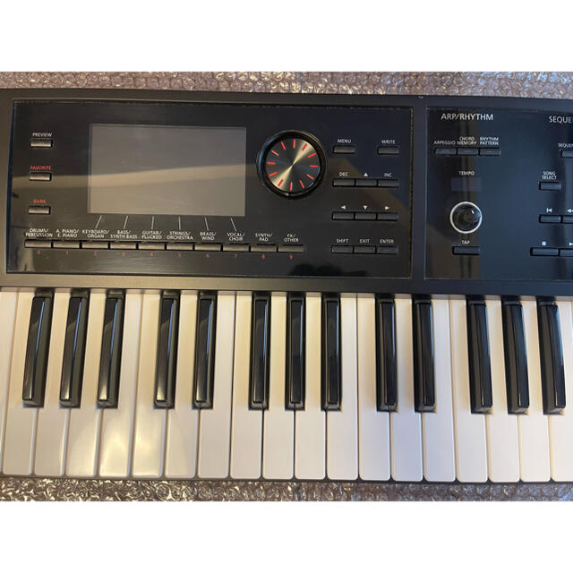 Roland(ローランド)のRoland FA-06 シンセサイザー 楽器の鍵盤楽器(キーボード/シンセサイザー)の商品写真