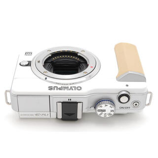 カメラ デジタルカメラ OLYMPUS - ☆超軽量！超可愛いホワイトカラー♪iPhone転送OK 