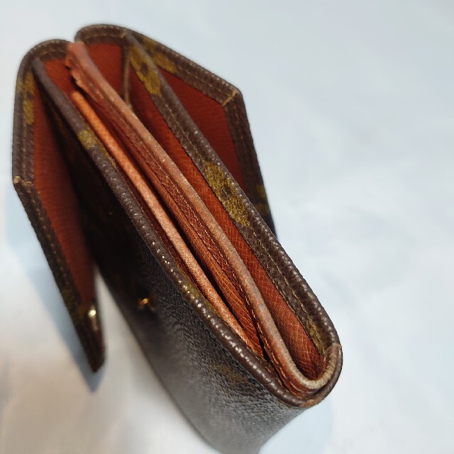 LOUIS VUITTON(ルイヴィトン)のLOUIS VUITTON 二つ折り財布 モノグラム レディースのファッション小物(財布)の商品写真