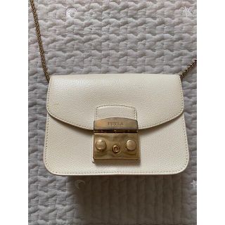 フルラ(Furla)のフルラ　メトロポリス　ホワイト(ショルダーバッグ)