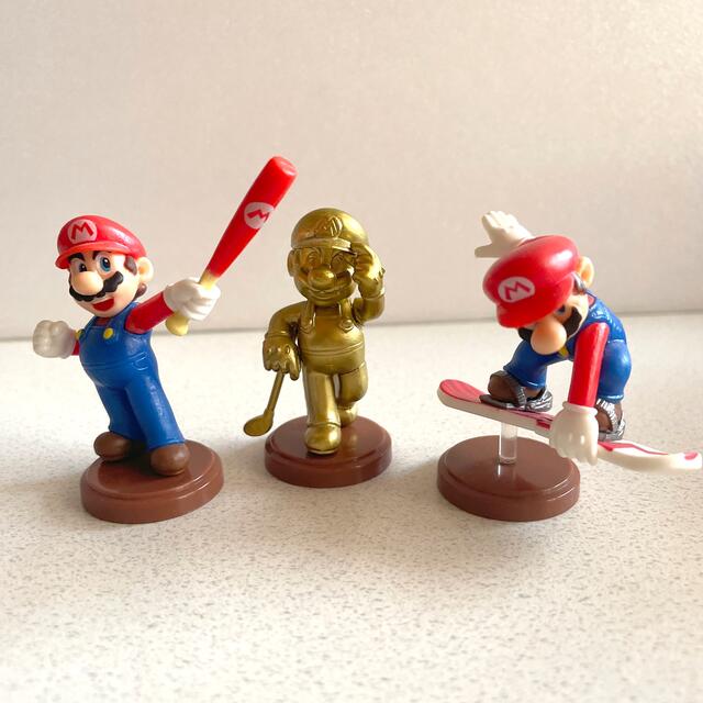 チョコエッグ マリオ スポーツ ゴールドマリオ エンタメ/ホビーのフィギュア(ゲームキャラクター)の商品写真