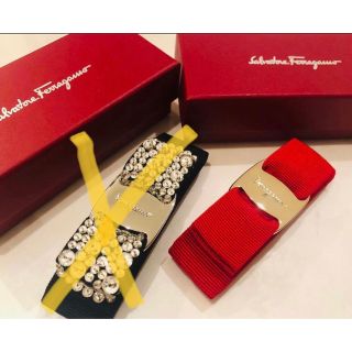 サルヴァトーレフェラガモ(Salvatore Ferragamo)の新品・未使用　フェラガモ　バレッタ　クリスタル　レッド(バレッタ/ヘアクリップ)