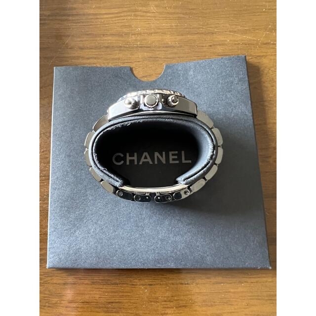 CHANEL(シャネル)のCHANEL シャネルJ12クロノグラフ41mmセラミック メンズの時計(腕時計(アナログ))の商品写真