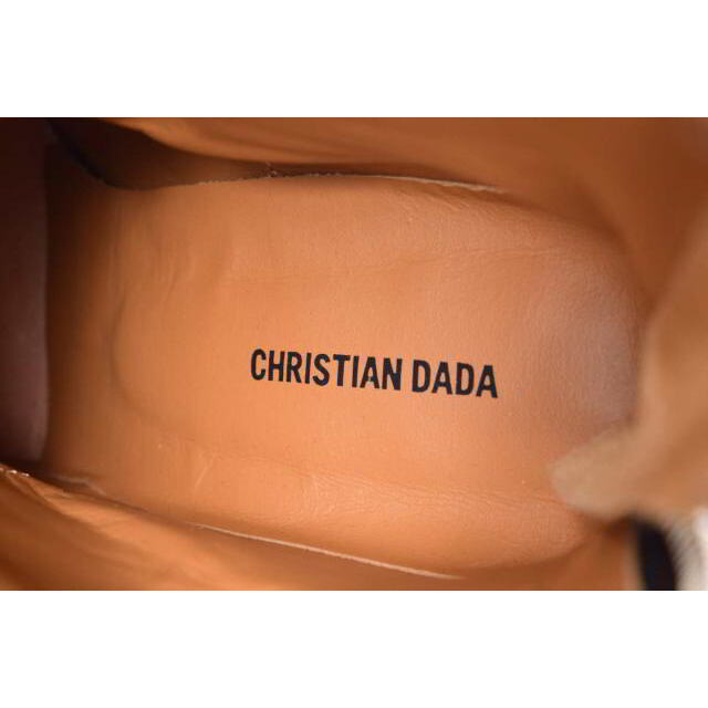 CHRISTIAN DADA(クリスチャンダダ)のCHRISTIAN DADA ベルベット スクエアトゥ ブーツ レディースの靴/シューズ(ブーツ)の商品写真