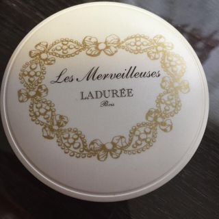 ラデュレ(LADUREE)のラデュレ♡パウダーファンデーション20(ファンデーション)