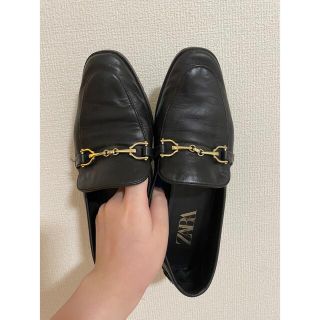 ザラ(ZARA)のZARA ローファー(ローファー/革靴)