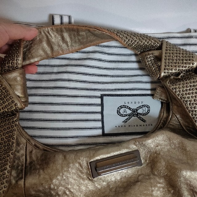 Anya Hindmarch アニヤハインドマーチ ゴールド ショルダーバッグ