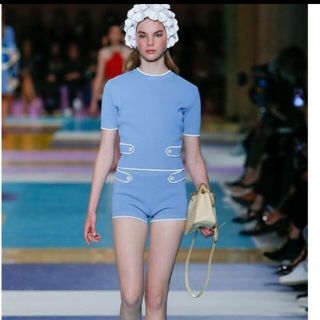 ミュウミュウ ワンピースの通販 800点以上 | miumiuのレディースを買う