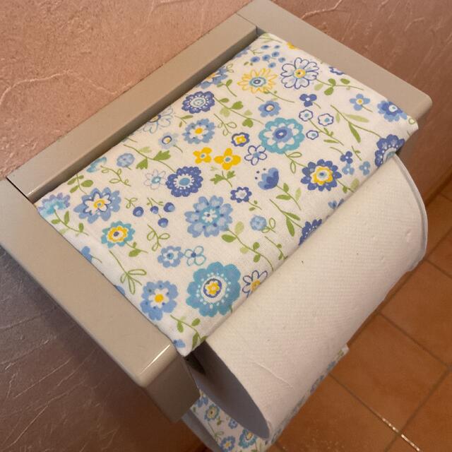 3113【2点100円、3点200円引き】花柄トイレットペーパーカバー ハンドメイドのハンドメイド その他(その他)の商品写真