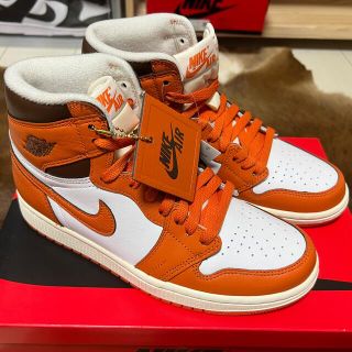 ナイキ(NIKE)のNike WMNS Air Jordan 1 High OG Starfish(スニーカー)