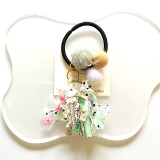 カラフルなタッセルのヘアゴム*【a106】(ヘアアクセサリー)