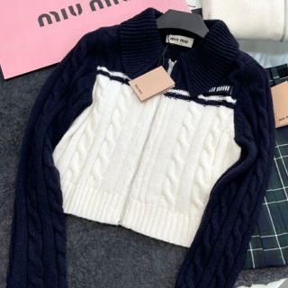 MIUMIU トップス ttwir.com